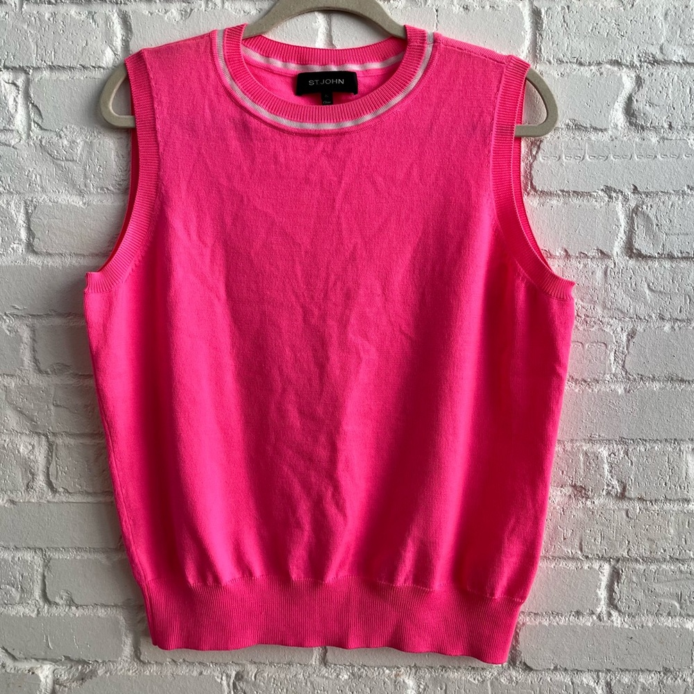 St. John Sleeveless Sweater